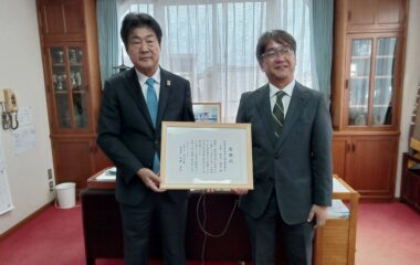 地域の方々にご支援の感謝状贈呈